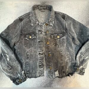 (A10) Mashed Potatoes Women's Gray Wash Distressed Ripped Denim Jean Jacket S‎
